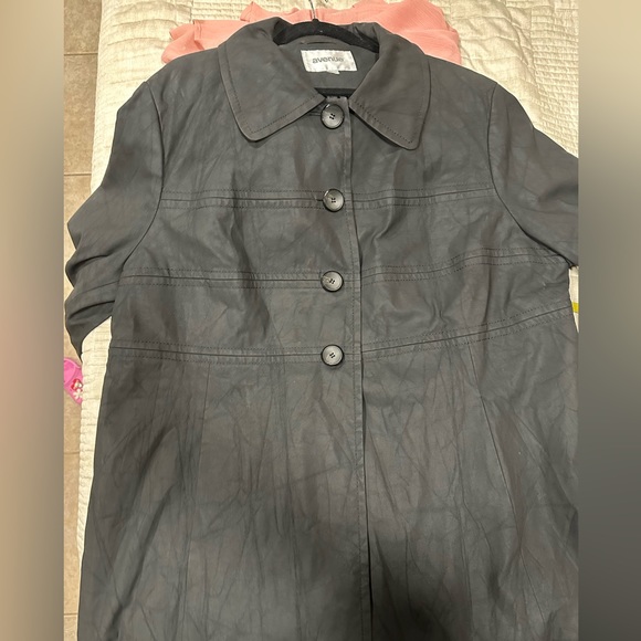 Avenue raincoat - Picture 2 of 5